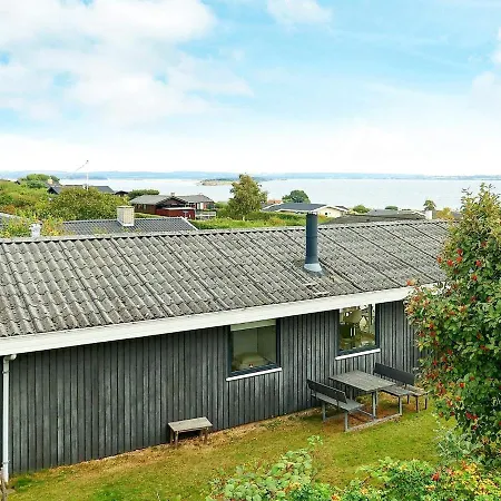 6 Person Holiday In Ebberup Feriehus Helnæs By